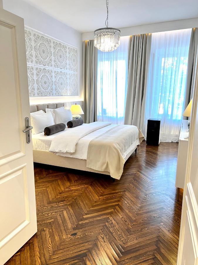 Mondrian Luxury Suites Unesco Old Town Варшава Екстериор снимка